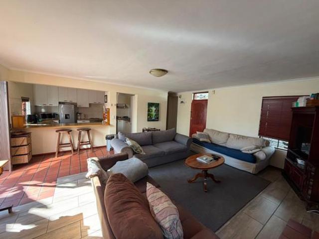 3 Bedroom House in Vrykyk