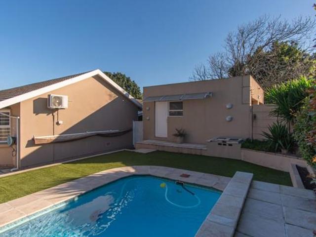 3 Bedroom House in Vredekloof East