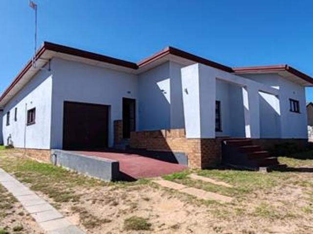 3 Bedroom House in Vredenburg