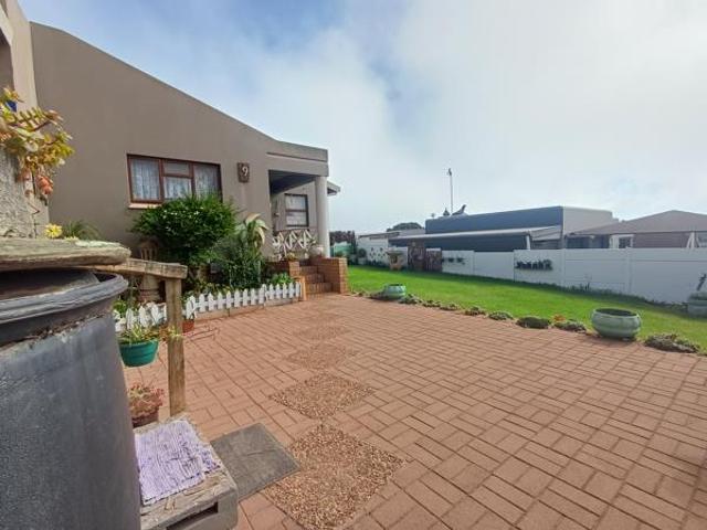 3 Bedroom House in Vredenburg