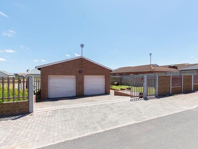 3 Bedroom House in Vredenburg