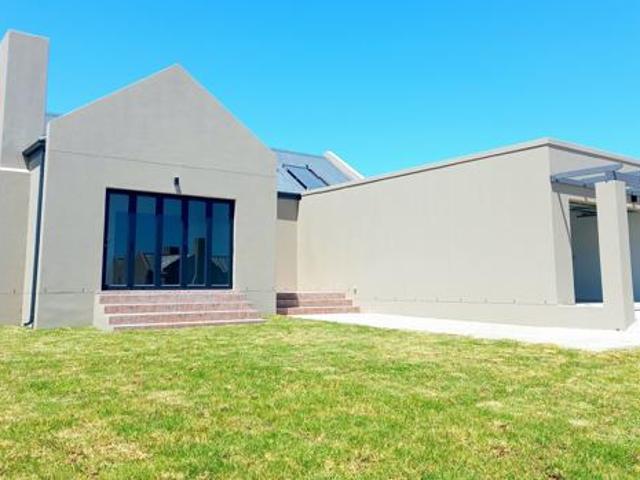 3 Bedroom House in Vredenburg