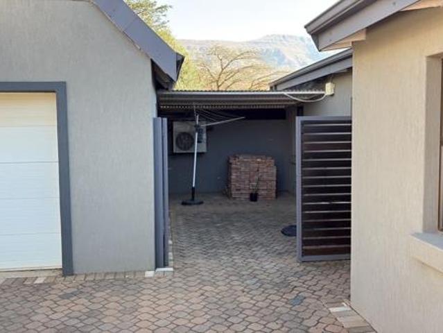 3 Bedroom House in Vulintaba Country Estate