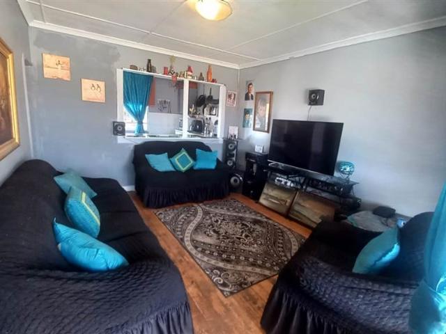 3 Bedroom House in Young Park