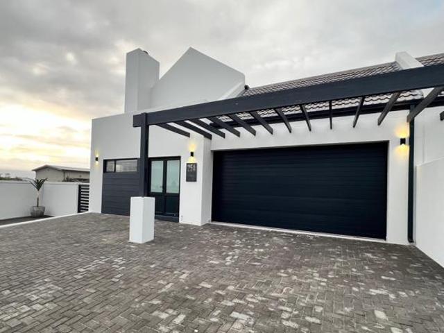 3 Bedroom House in Yzerfontein