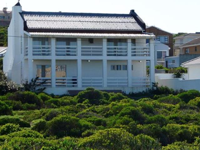 3 Bedroom House in Yzerfontein