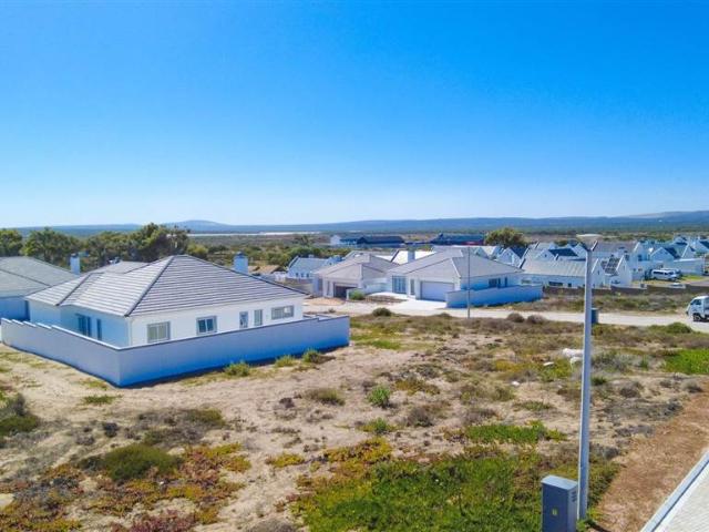 3 Bedroom House in Yzerfontein