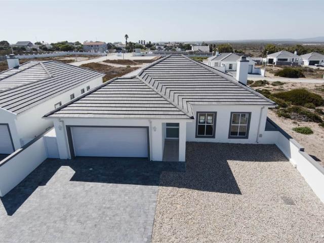 3 Bedroom House in Yzerfontein