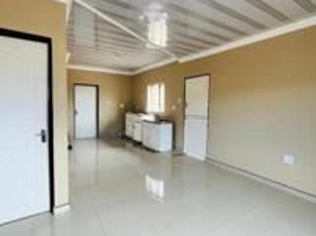 3 Bedroom House in Zola