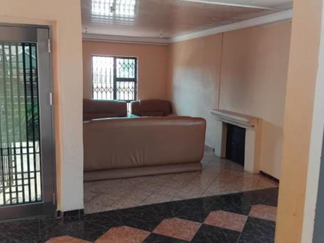 3 Bedroom House in Zakariyya Park