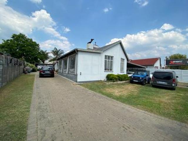 3 bedroom house on the market at kem.