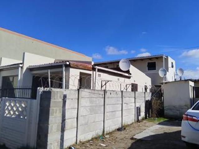 3 bedroom house on the market delft.