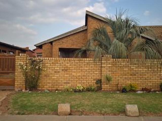 3 bedroom house on the market in tembisa