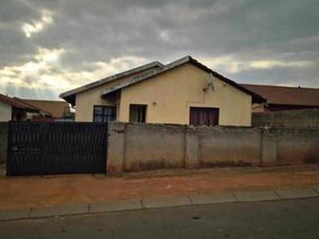 3 bedroom house on the market in tembisa