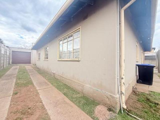 3 bedroom house on the market in van.