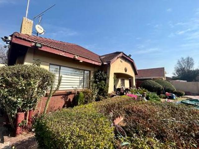 3 bedroom house on the market in van.