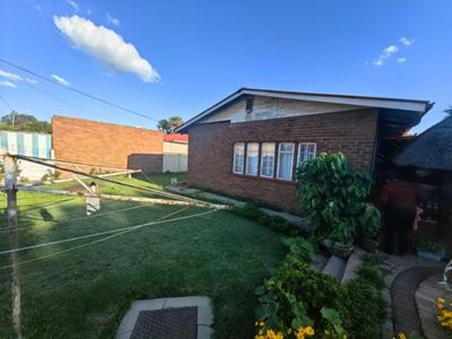 3 bedroom house on the market in van.