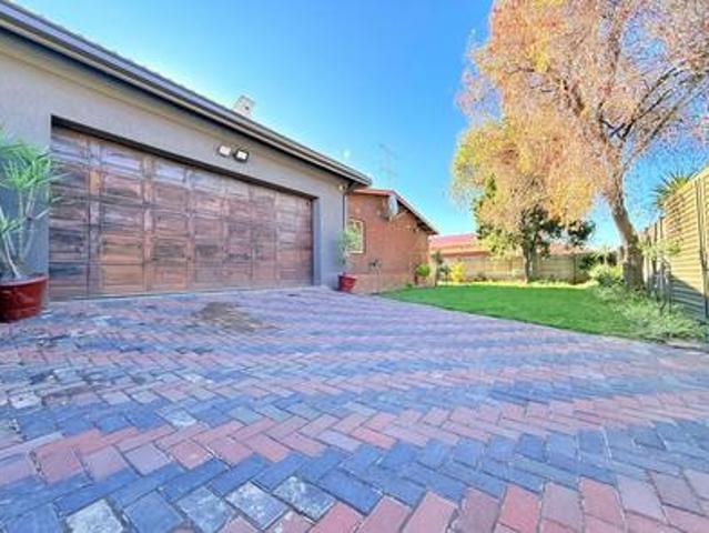 3 bedroom house on the market in van.