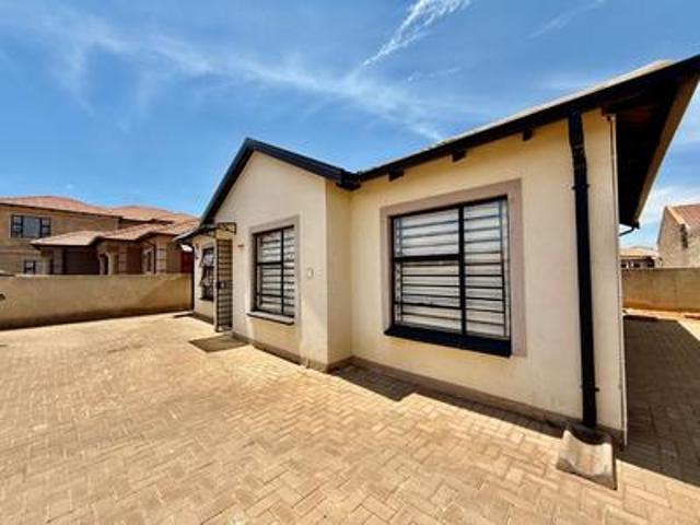 3 bedroom house on the market in van.