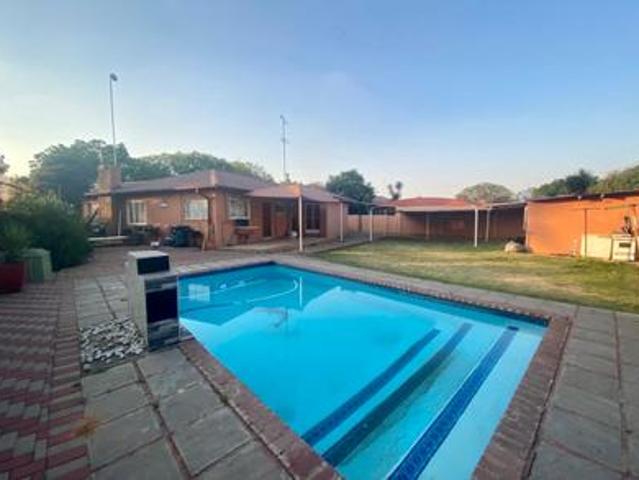 3 bedroom house on the market in van.
