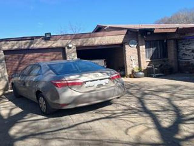 3 bedroom house on the market in van.