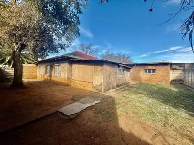 3 bedroom house on the market in van.