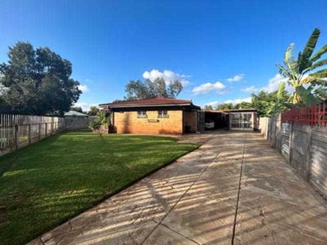 3 bedroom house on the market in van.