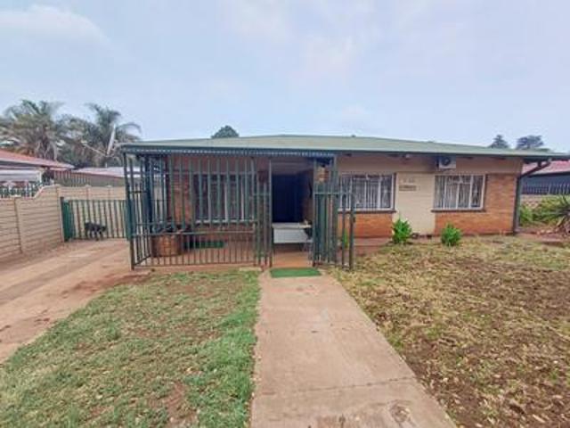 3 bedroom house on the market in van.