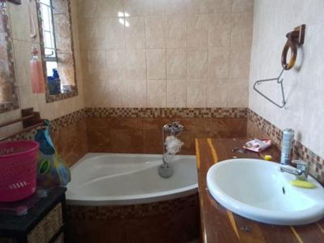 3 bedroom house on the market in van.