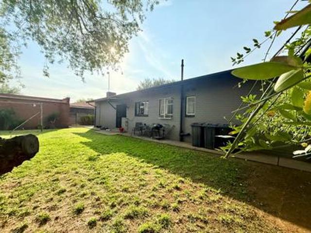 3 bedroom house on the market in van.