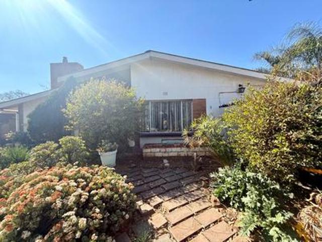 3 bedroom house on the market in van.