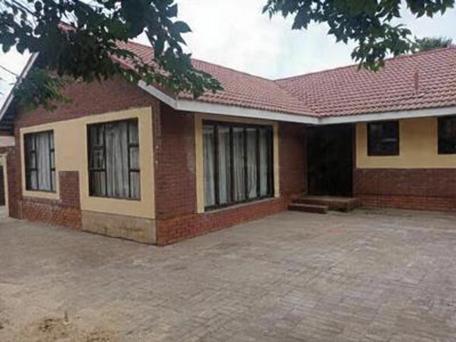 3 bedroom house on the market in vaalpark