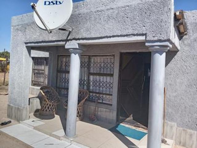 3 bedroom house on the market in win.