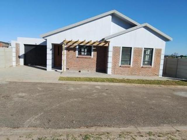 3 bedroom house on the market in alo.