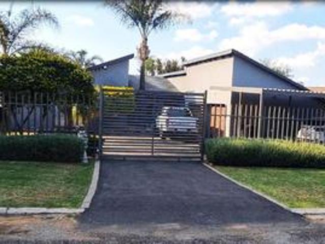 3 bedroom house on the market in bon.