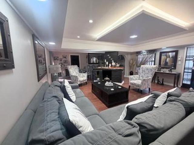 3 bedroom house on the market in bre.