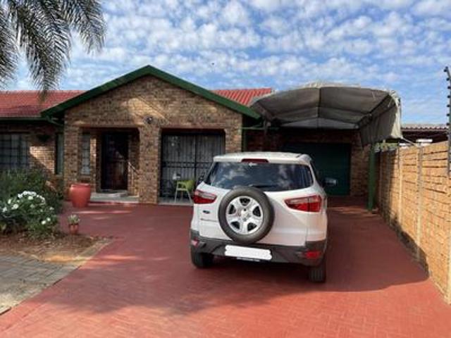 3 bedroom house on the market in cha.