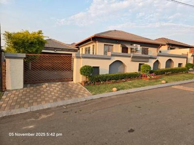 3 bedroom house on the market in cla.