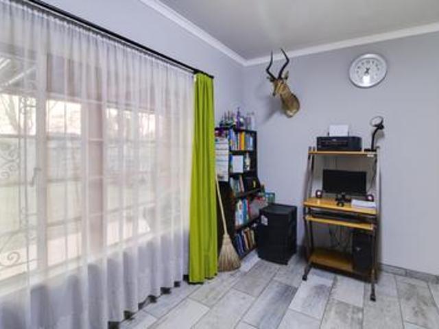 3 bedroom house on the market in dun.
