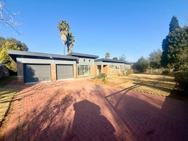 3 bedroom house on the market in flo.