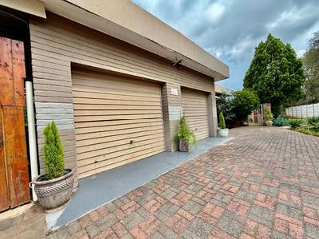 3 bedroom house on the market in flo.