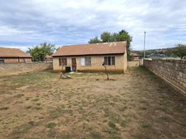 3 bedroom house on the market in lot.