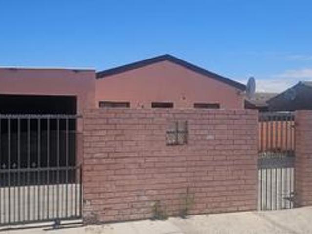 3 bedroom house on the market in luz.