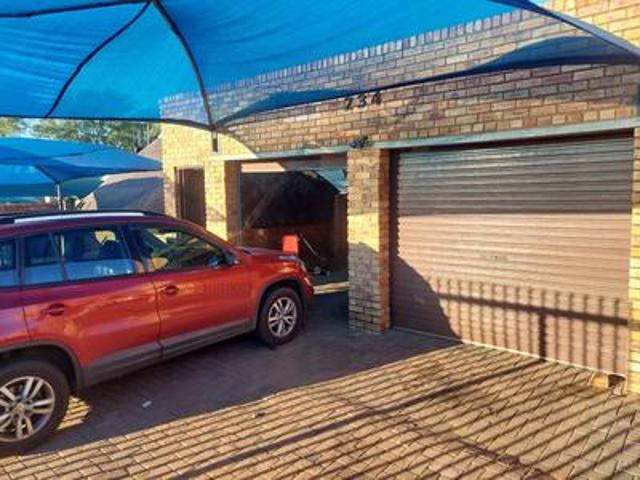 3 bedroom house on the market in mon.