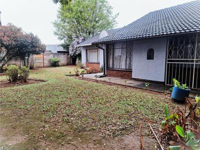 3 bedroom house on the market in mod.