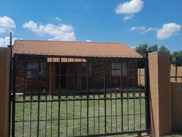 3 bedroom house on the market in mma.