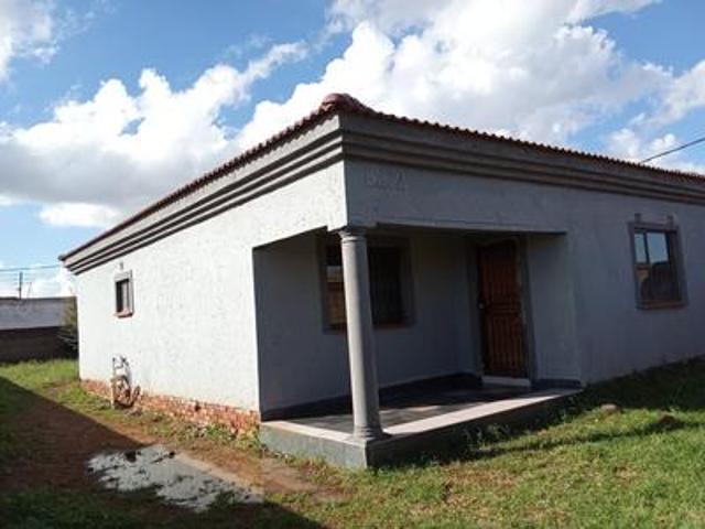 3 bedroom house on the market in ora.