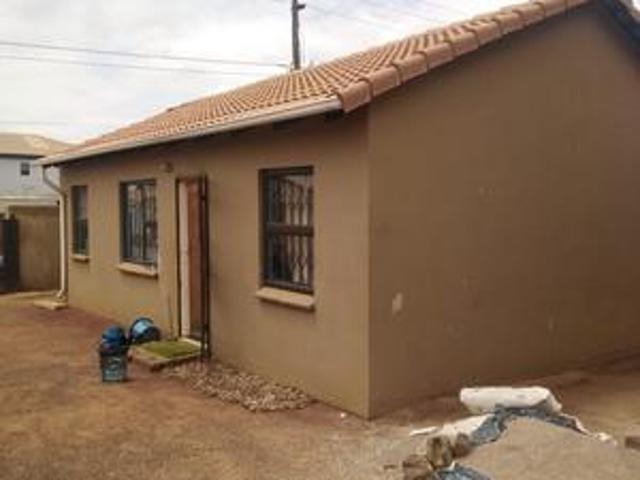 3 bedroom house on the market in pro.
