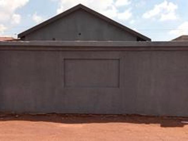 3 bedroom house on the market in pro.