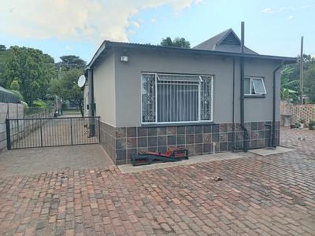 3 bedroom house on the market in pre.
